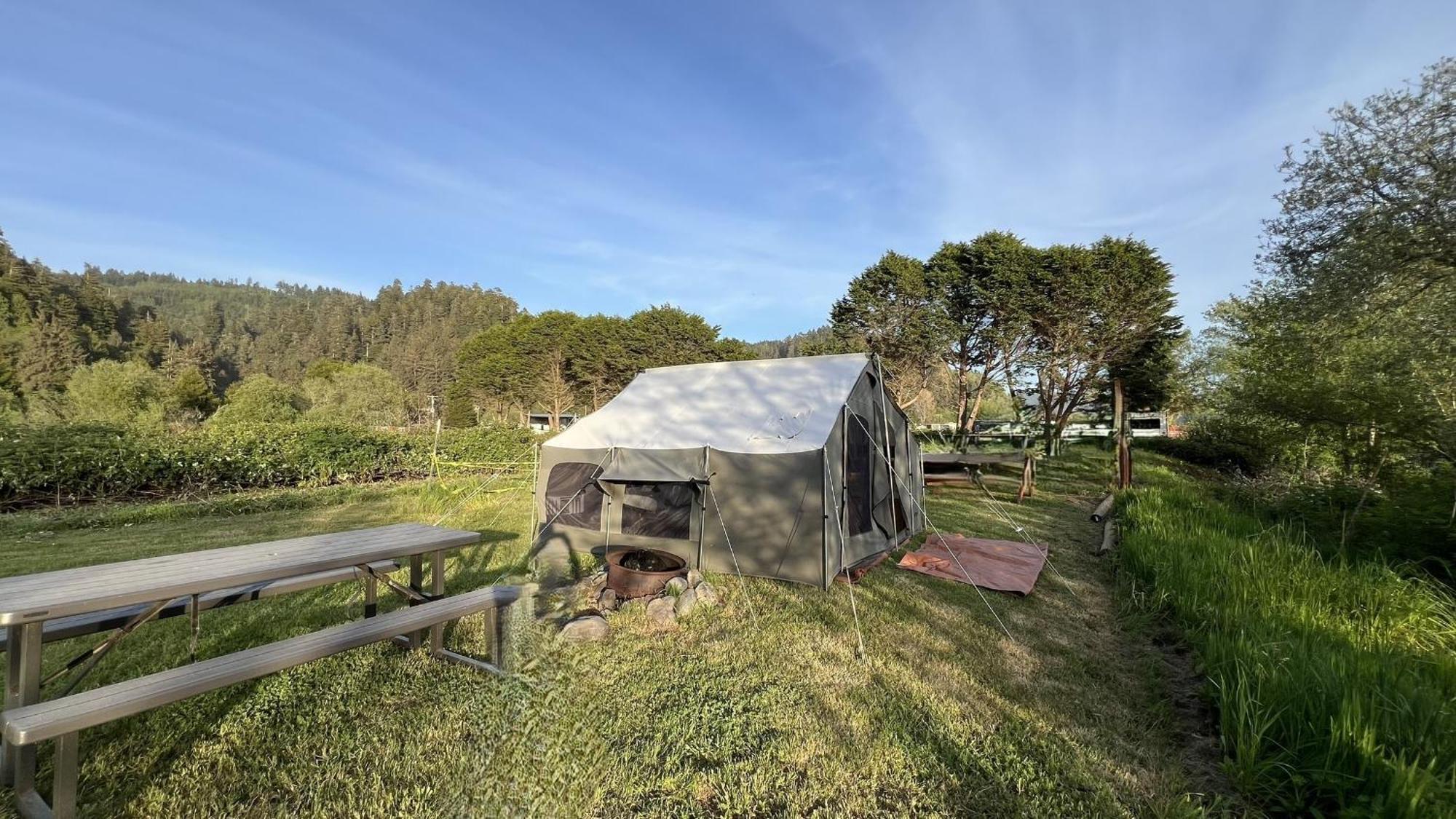 Glamping Tent On The River Klamath Exterior foto